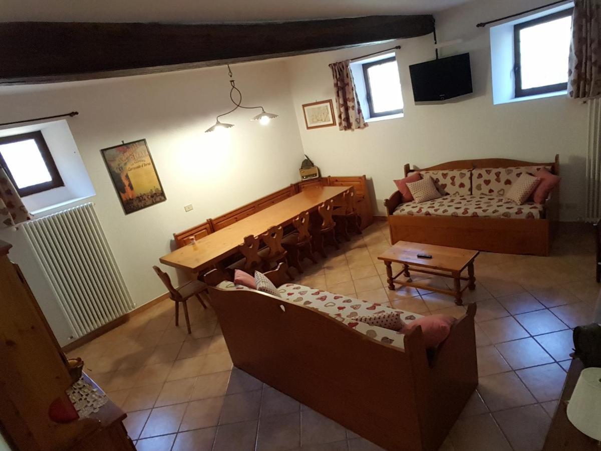 La Taverna Di Tony Bed & Breakfast Montalto Dora Ngoại thất bức ảnh