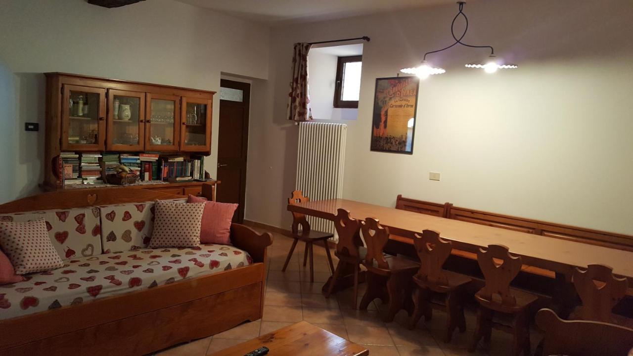La Taverna Di Tony Bed & Breakfast Montalto Dora Ngoại thất bức ảnh